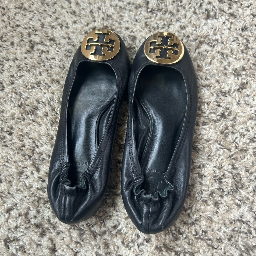 Tory Burch Black Flats with Gold Logo - Picture 3 of 6